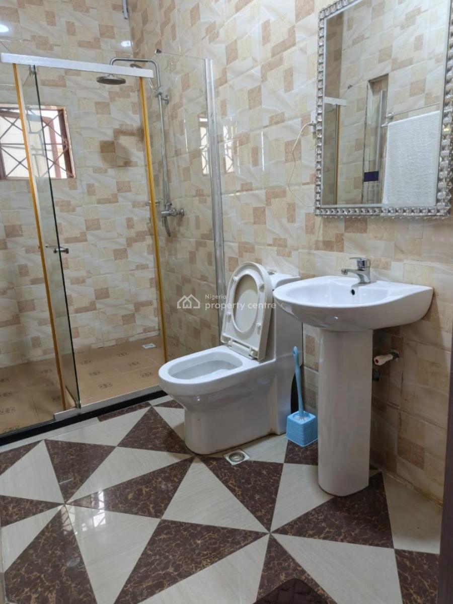 1 Bedroom Miniflat, Adeyemo Akapo, Omole Phase 1, Ikeja, Lagos, Flat / Apartment Short Let