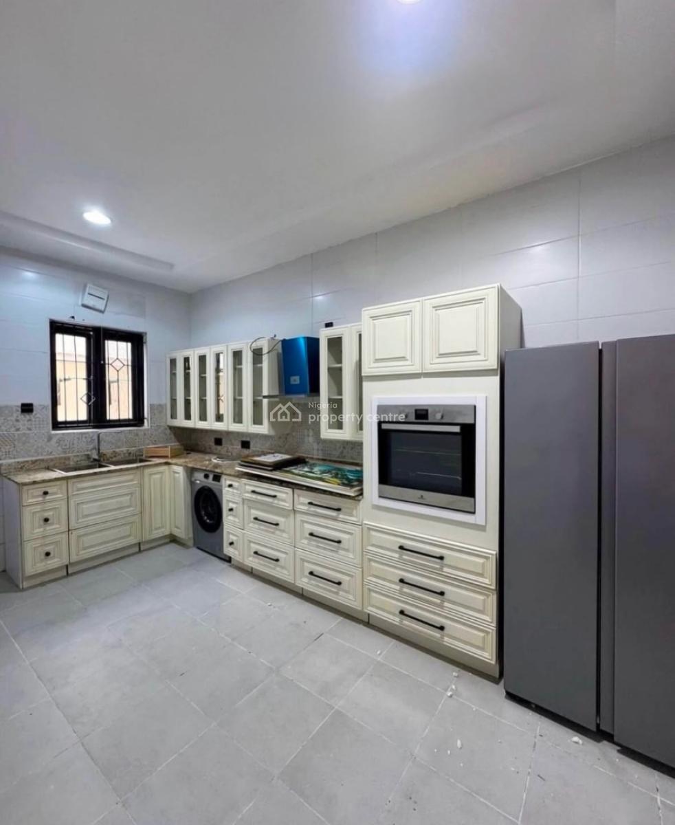 Well Built Serviced 3 Bedroom Maisonette, Ikoyi, Lagos, Flat / Apartment for Rent