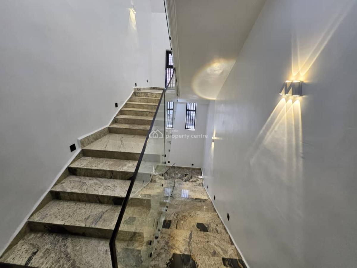 6 Bedrooms Fully Detached Penthouse Duplex with 2 Rooms Self Contain, Gwarinpa, Abuja, Detached Duplex for Sale