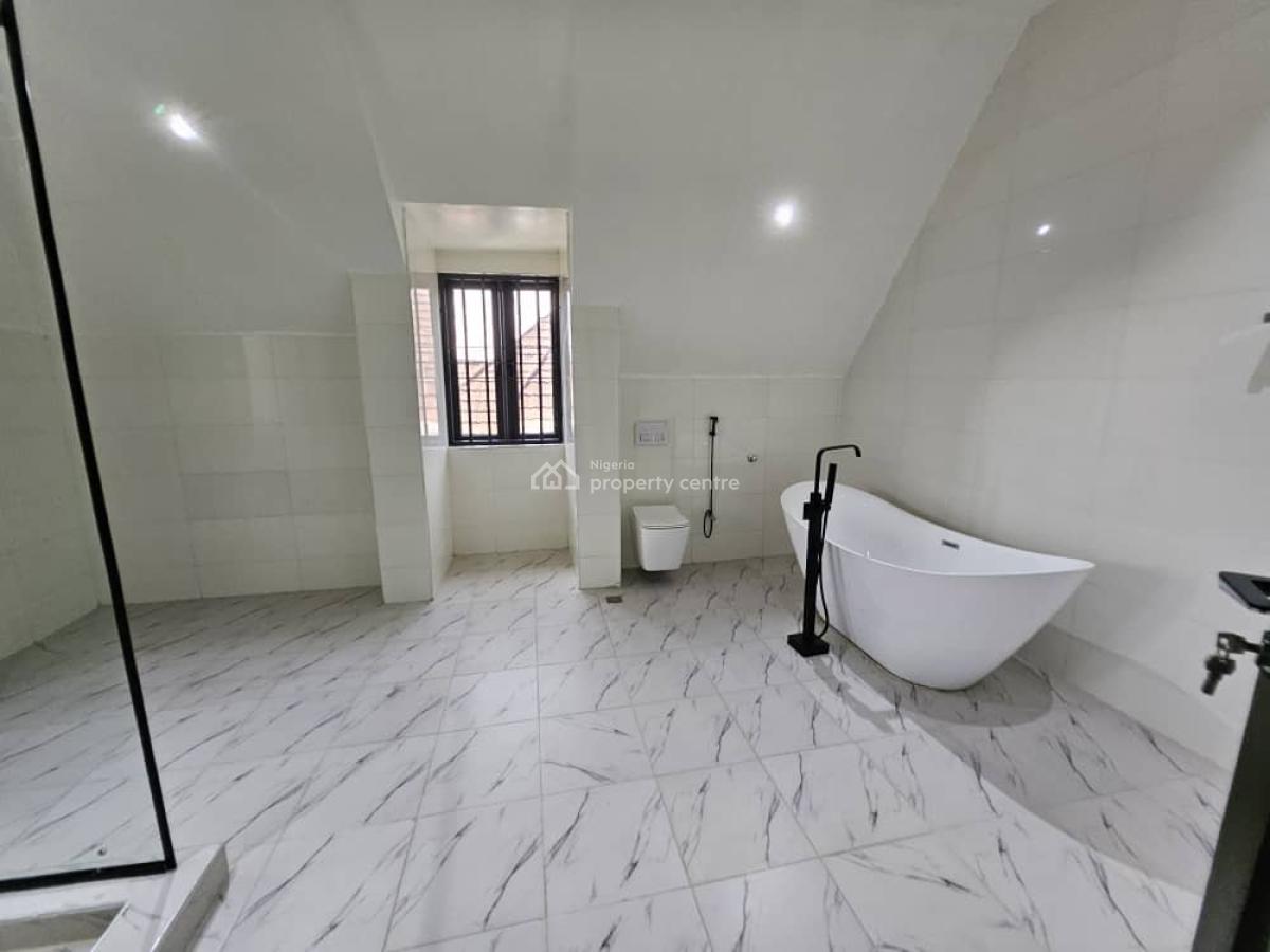 6 Bedrooms Fully Detached Penthouse Duplex with 2 Rooms Self Contain, Gwarinpa, Abuja, Detached Duplex for Sale