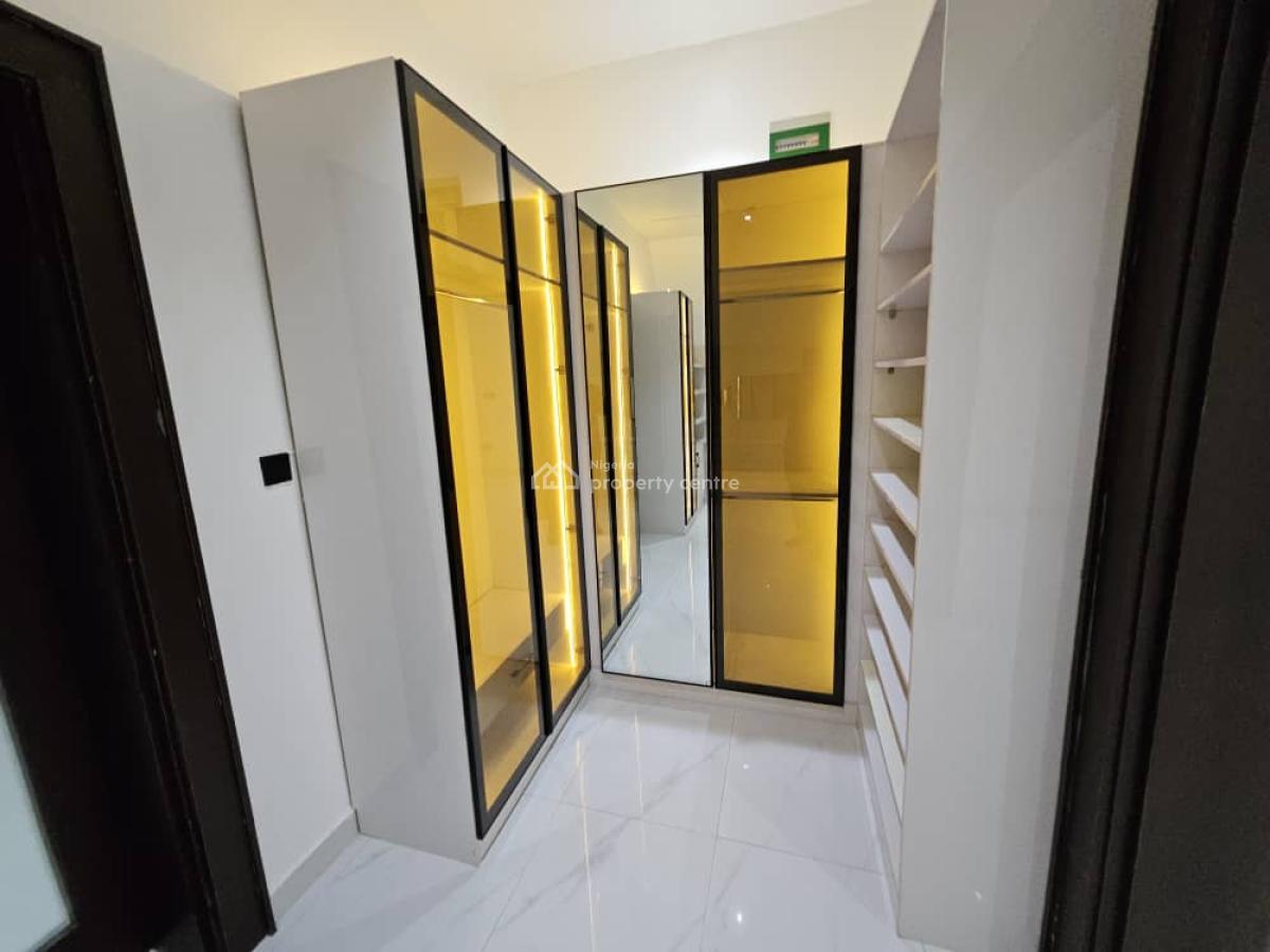 6 Bedrooms Fully Detached Penthouse Duplex with 2 Rooms Self Contain, Gwarinpa, Abuja, Detached Duplex for Sale