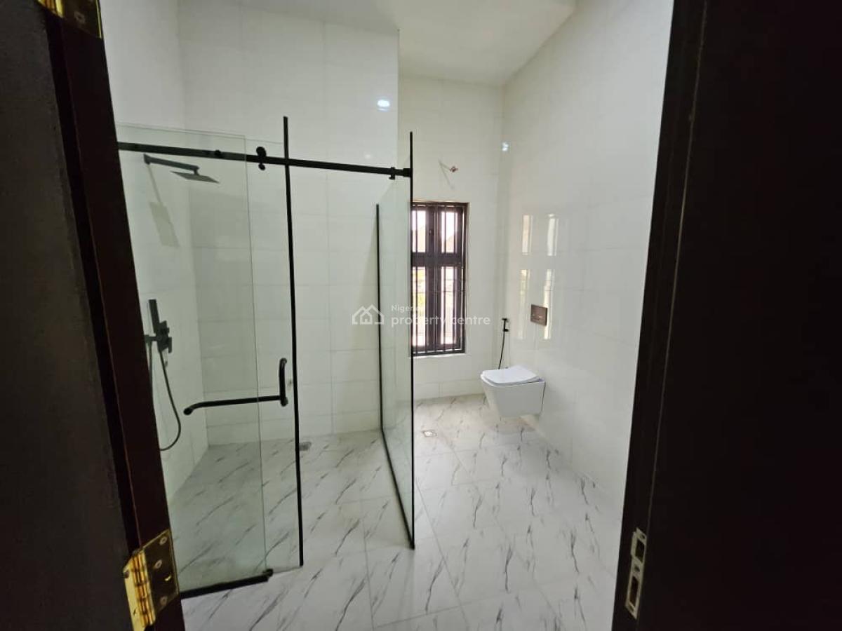 6 Bedrooms Fully Detached Penthouse Duplex with 2 Rooms Self Contain, Gwarinpa, Abuja, Detached Duplex for Sale