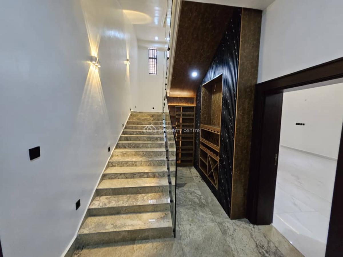 6 Bedrooms Fully Detached Penthouse Duplex with 2 Rooms Self Contain, Gwarinpa, Abuja, Detached Duplex for Sale