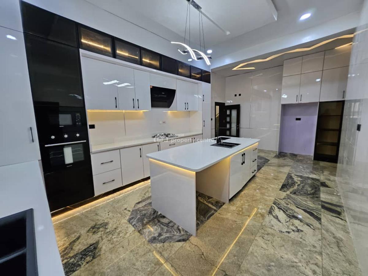 6 Bedrooms Fully Detached Penthouse Duplex with 2 Rooms Self Contain, Gwarinpa, Abuja, Detached Duplex for Sale