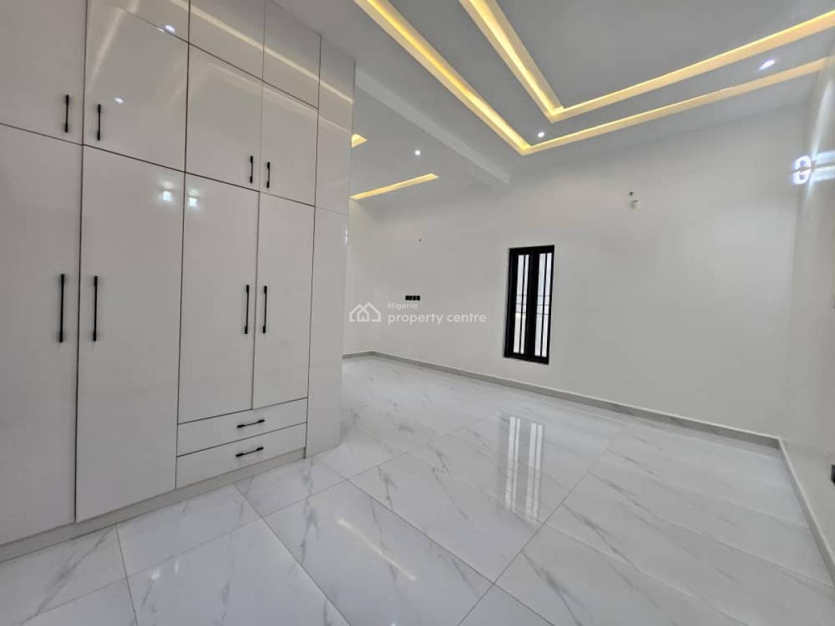 6 Bedrooms Fully Detached Penthouse Duplex with 2 Rooms Self Contain, Gwarinpa, Abuja, Detached Duplex for Sale