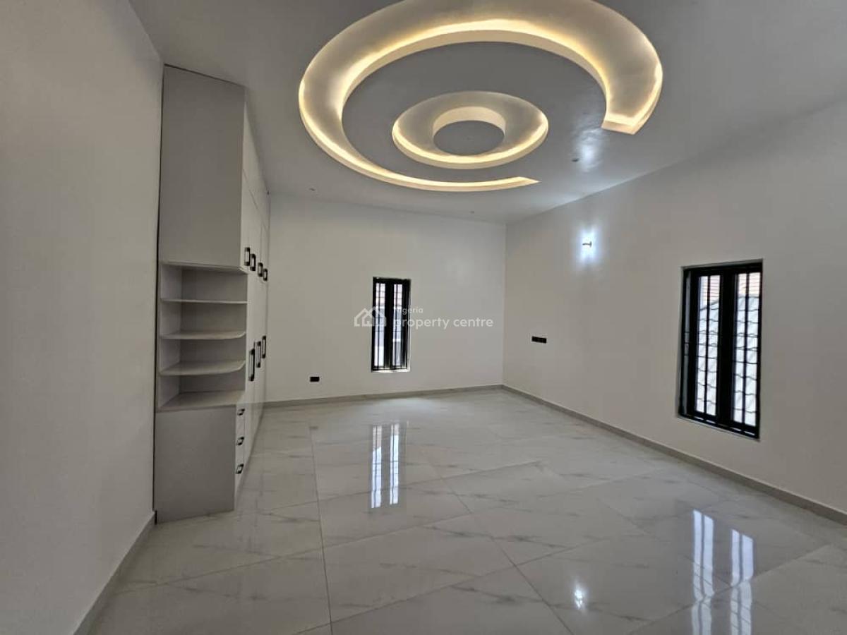 6 Bedrooms Fully Detached Penthouse Duplex with 2 Rooms Self Contain, Gwarinpa, Abuja, Detached Duplex for Sale