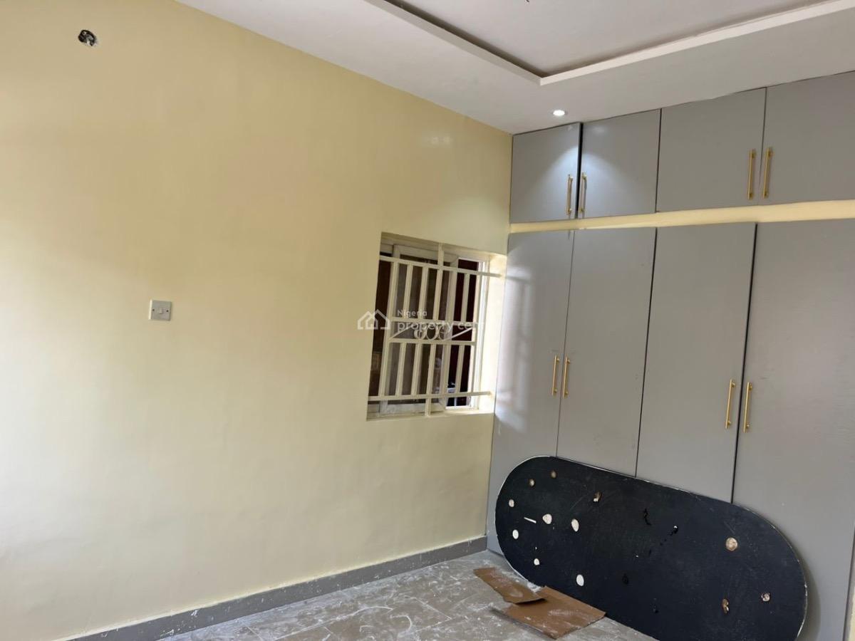 Spacious 3 Bedroom Flat, Lagoon School Axis, Lekki Phase 1, Lekki, Lagos, Flat / Apartment for Rent