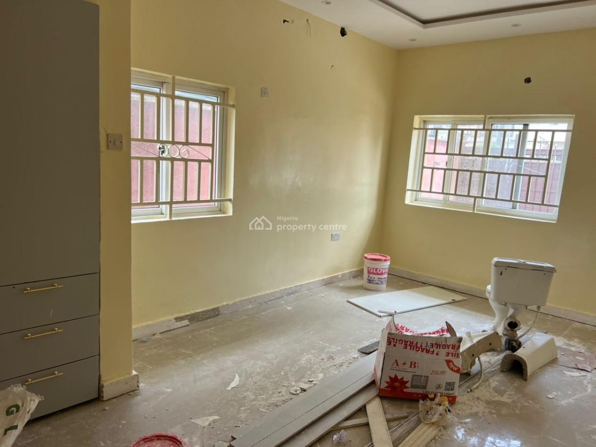 Spacious 3 Bedroom Flat, Lagoon School Axis, Lekki Phase 1, Lekki, Lagos, Flat / Apartment for Rent