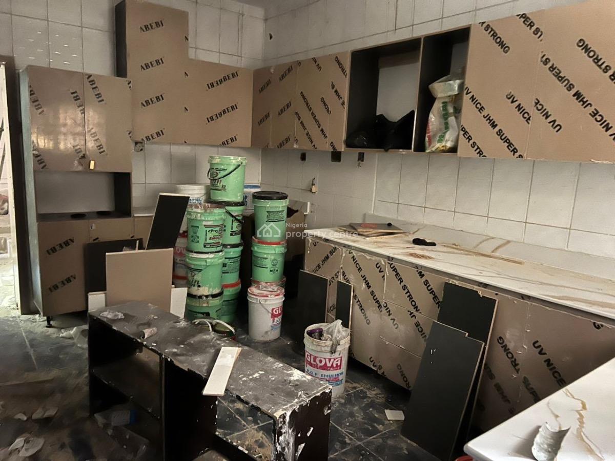 Spacious 3 Bedroom Flat, Lagoon School Axis, Lekki Phase 1, Lekki, Lagos, Flat / Apartment for Rent