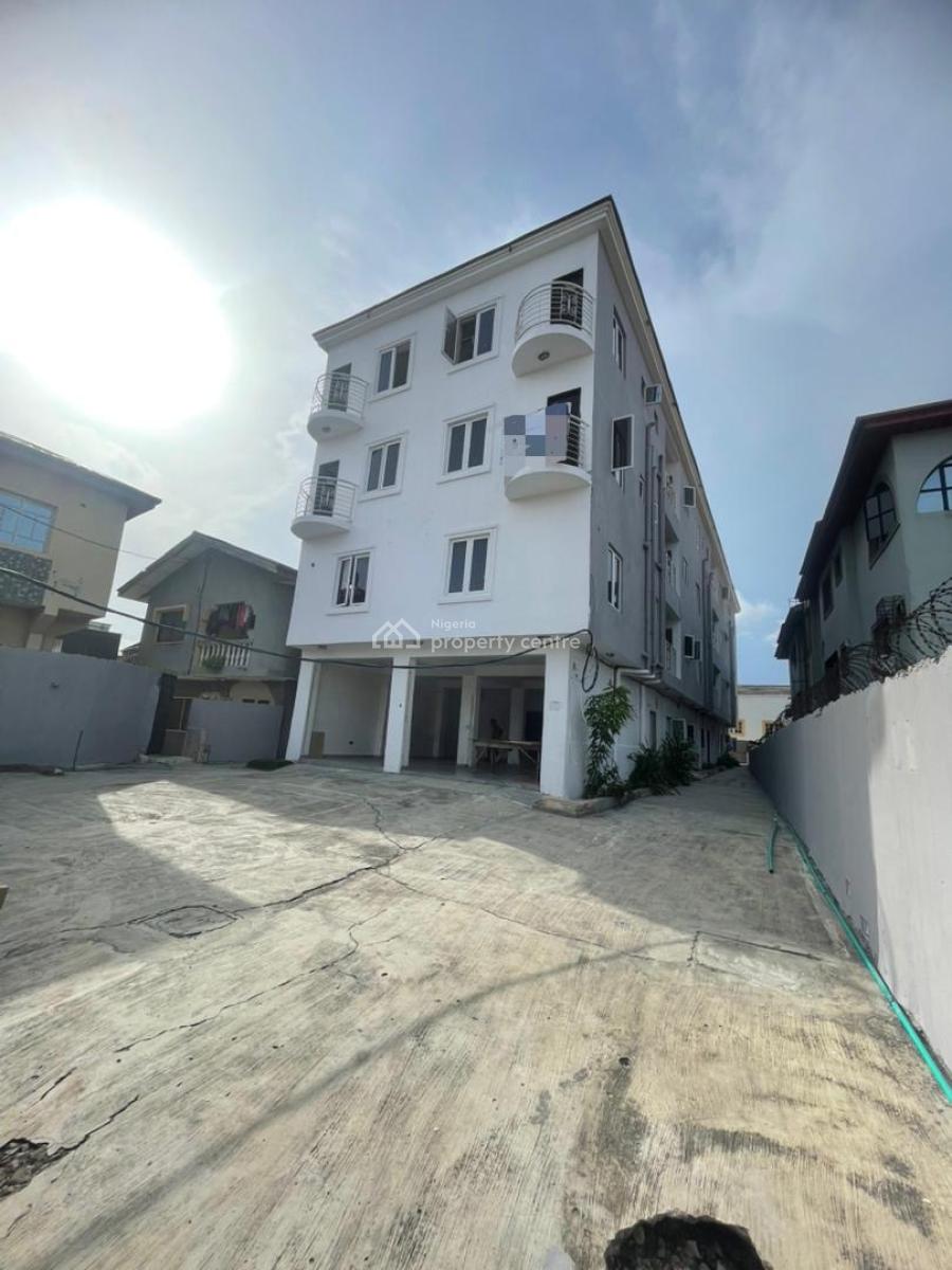 Well Maintained 2 Bedroom Apartment, Osapa, Lekki, Lagos, Flat / Apartment for Rent