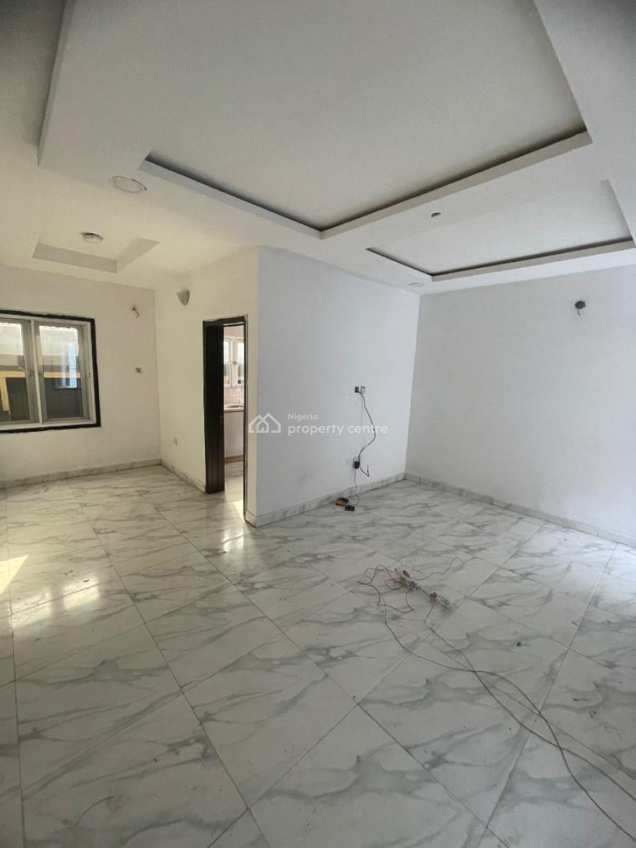 Well Maintained 2 Bedroom Apartment, Osapa, Lekki, Lagos, Flat / Apartment for Rent