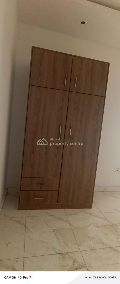 Clean Two Bedroom Flat Upstairs in Bakare Estate, Bakare Estate, Lekki, Lagos, Flat / Apartment for Rent