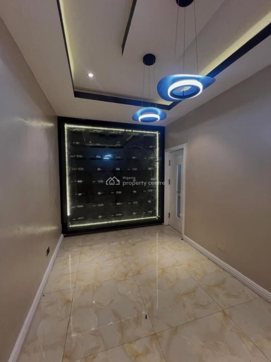 Luxury 2 Bedroom Apartment with Mini Cinema Room, Lekki Phase 1, Lekki, Lagos, Flat / Apartment for Rent