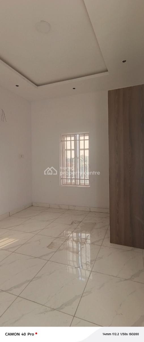 Clean Mini Flat in Bakare Estate Off Agungi Road, Bakare Estate, Agungi, Lekki, Lagos, Mini Flat (room and Parlour) for Rent