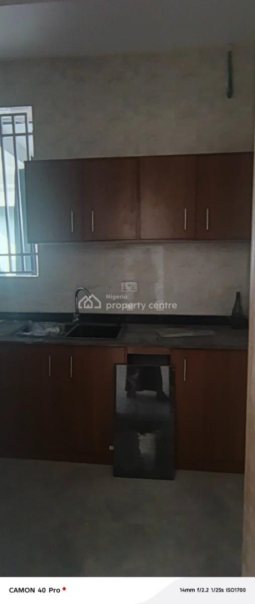 Clean Mini Flat in Bakare Estate Off Agungi Road, Bakare Estate, Agungi, Lekki, Lagos, Mini Flat (room and Parlour) for Rent