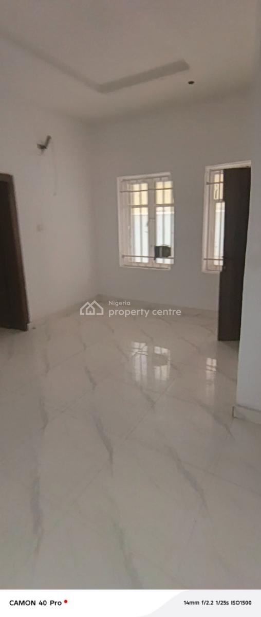 Clean and Sharp Mini Flat in Bakare Estate, Bakare Estate, Lekki, Lagos, Mini Flat (room and Parlour) for Rent