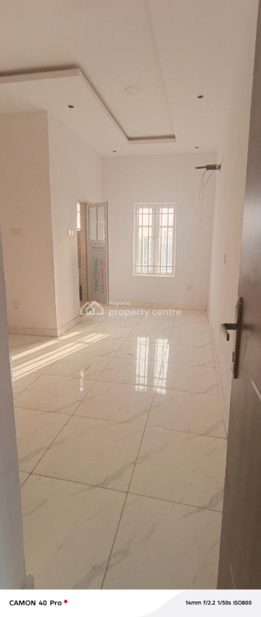 Clean and Sharp Mini Flat in Bakare Estate, Bakare Estate, Lekki, Lagos, Mini Flat (room and Parlour) for Rent
