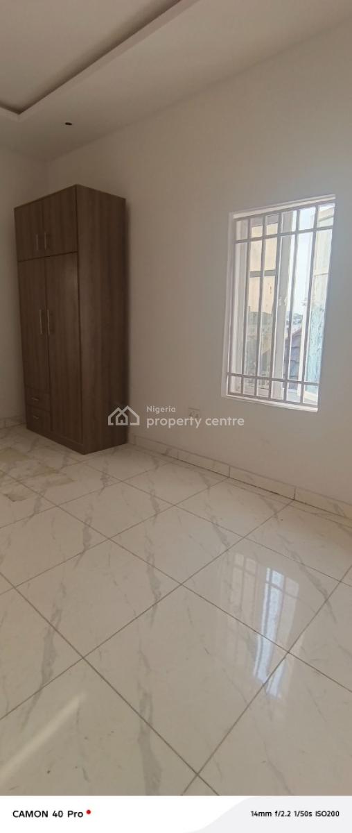 Clean and Sharp Mini Flat in Bakare Estate, Bakare Estate, Lekki, Lagos, Mini Flat (room and Parlour) for Rent