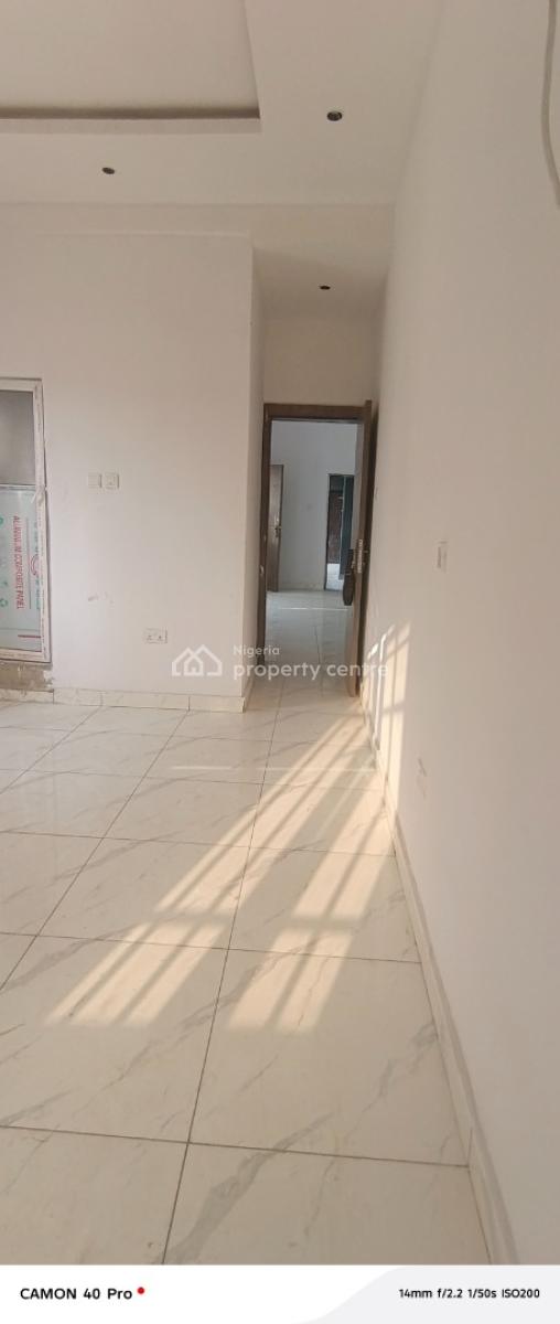 Clean and Sharp Mini Flat in Bakare Estate, Bakare Estate, Lekki, Lagos, Mini Flat (room and Parlour) for Rent