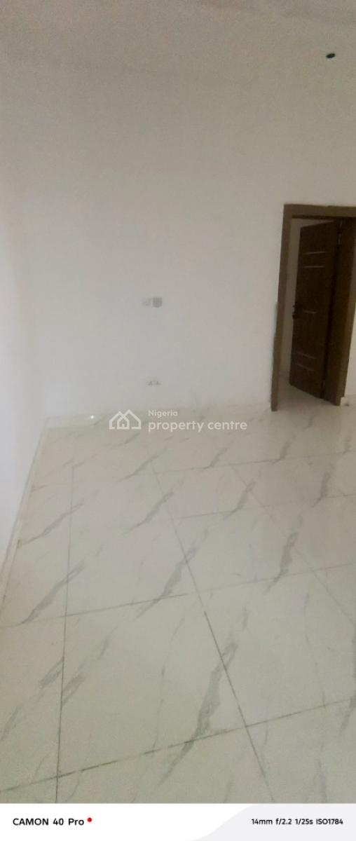 Clean and Sharp Mini Flat in Bakare Estate, Bakare Estate, Lekki, Lagos, Mini Flat (room and Parlour) for Rent