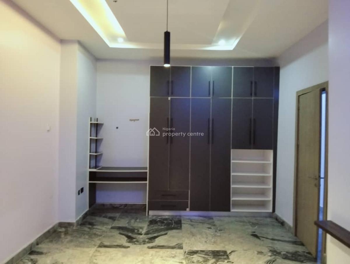 Luxury 5-bedroom Detached Duplex with Pool & Guest Chalets --- Guzape, Proximity to Coza Church & Fha Estate, Guzape District, Abuja, Detached Duplex for Rent