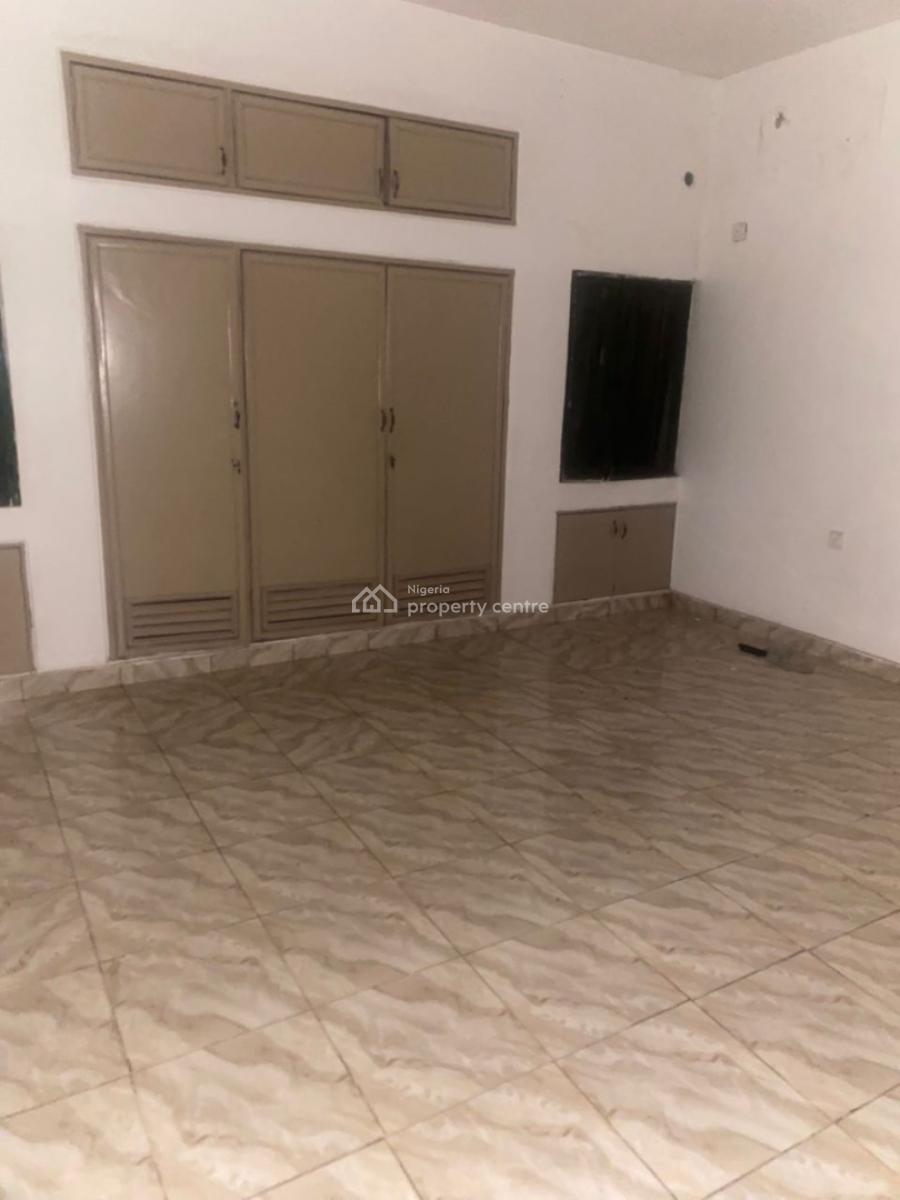 Luxury 5-bedroom Detached Duplex with Pool & Guest Chalets --- Guzape, Proximity to Coza Church & Fha Estate, Guzape District, Abuja, Detached Duplex for Rent