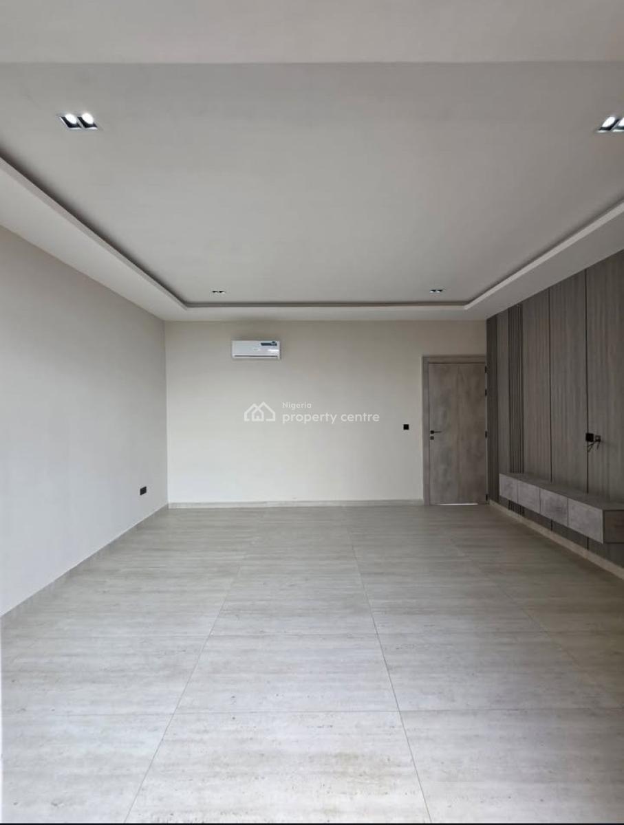 2 Bedroom Penthouse Apartment, Lekki Phase 1, Lekki, Lagos, Flat / Apartment for Sale