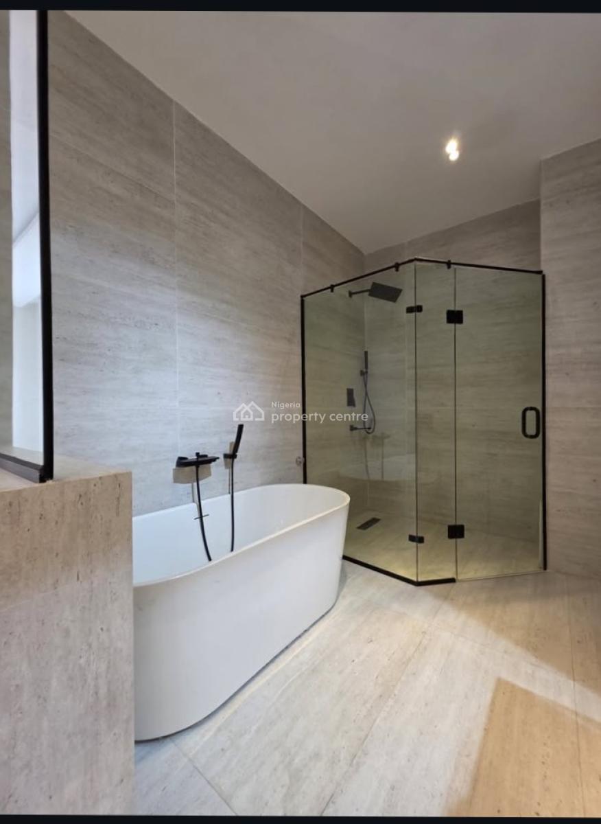 2 Bedroom Penthouse Apartment, Lekki Phase 1, Lekki, Lagos, Flat / Apartment for Sale