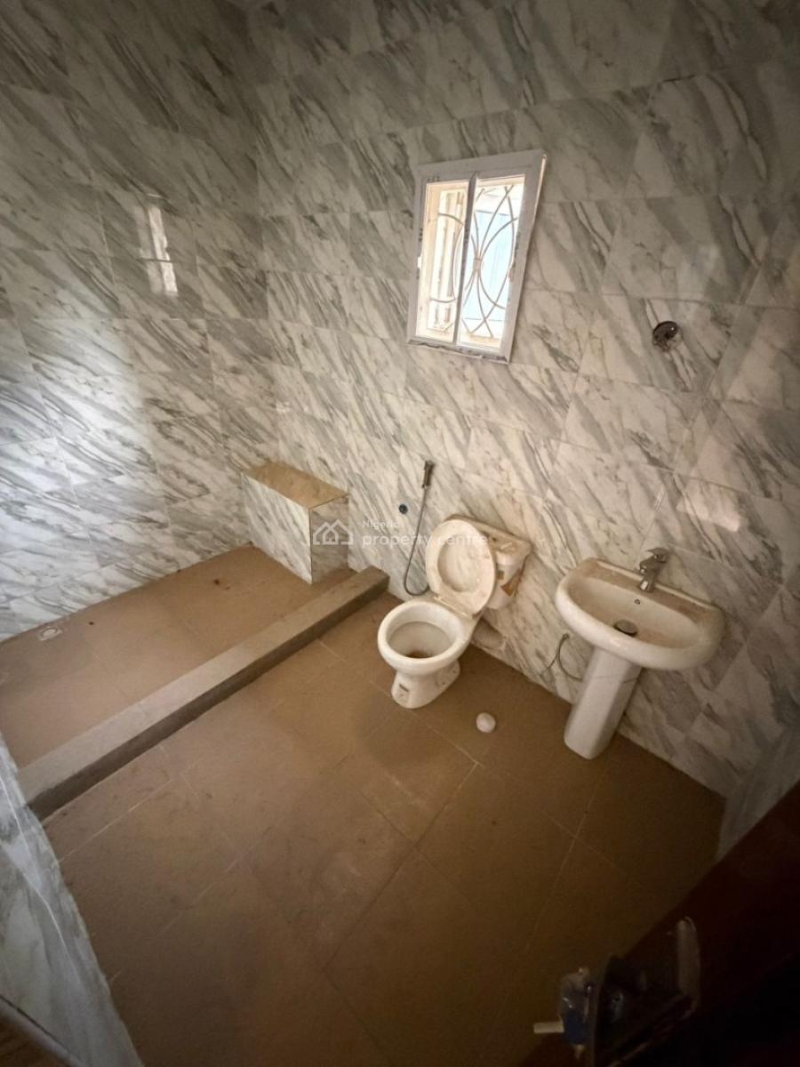 Nice 5 Bedrooms Detached Duplex 2 Living Rooms & 2 Rooms Bq, Life Camp, Abuja, Detached Duplex for Sale