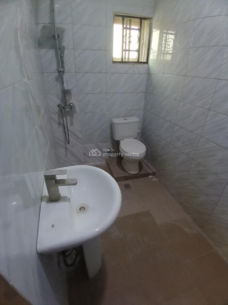 Well Renovated 5 Bedroom Terrace Duplex, Guzape Abuja Diplomatic Zone, Guzape District, Abuja, Terraced Duplex for Rent