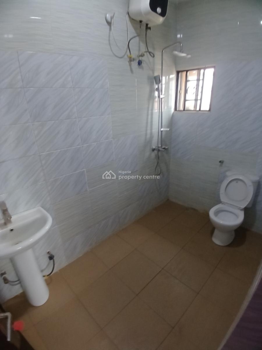 Well Renovated 5 Bedroom Terrace Duplex, Guzape Abuja Diplomatic Zone, Guzape District, Abuja, Terraced Duplex for Rent