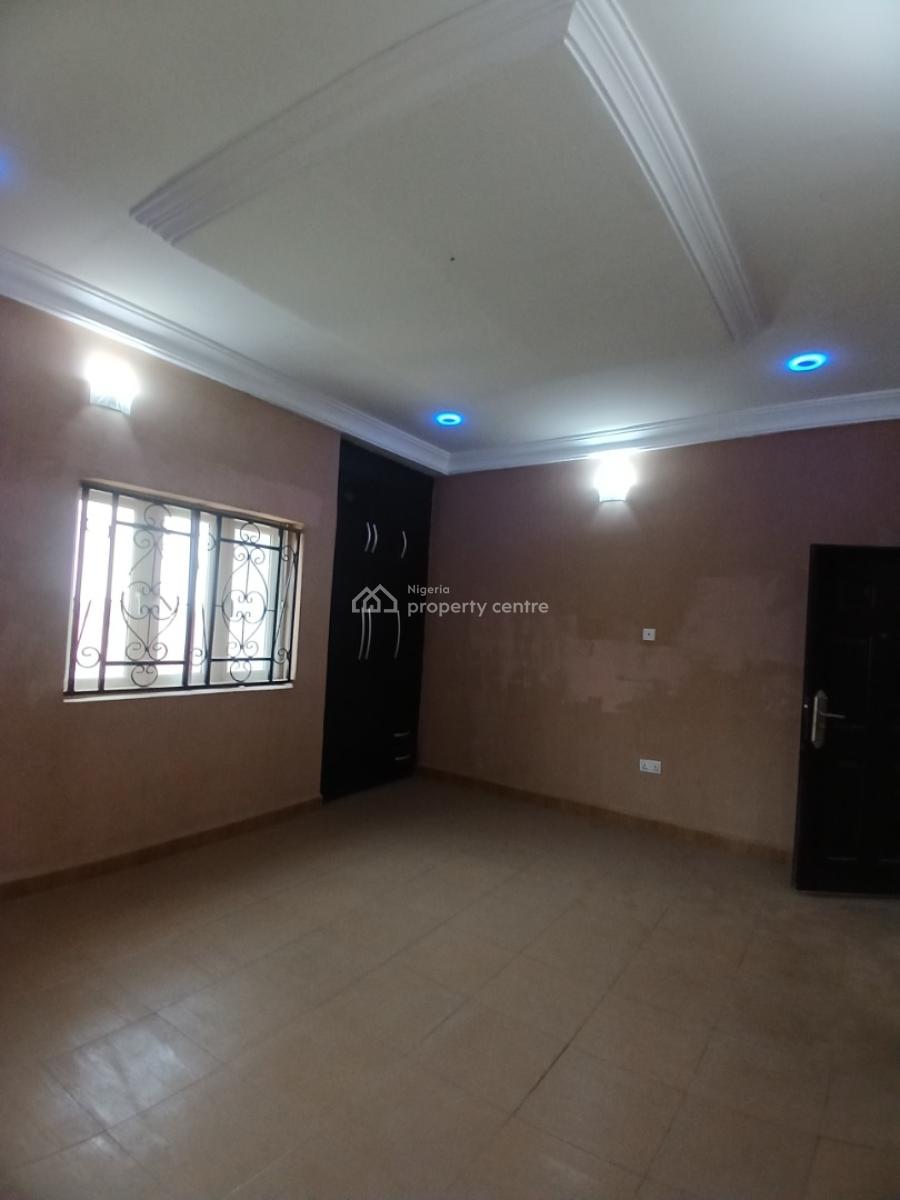 Well Renovated 5 Bedroom Terrace Duplex, Guzape Abuja Diplomatic Zone, Guzape District, Abuja, Terraced Duplex for Rent