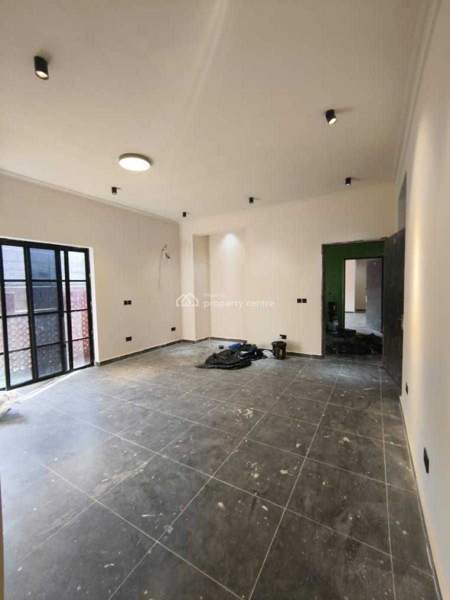 Serviced 1&3 Bedrooms Flats Upstairs with a Swimming Pool, Off Freedom Way Lekki, Lekki Phase 1, Lekki, Lagos, Flat / Apartment for Sale