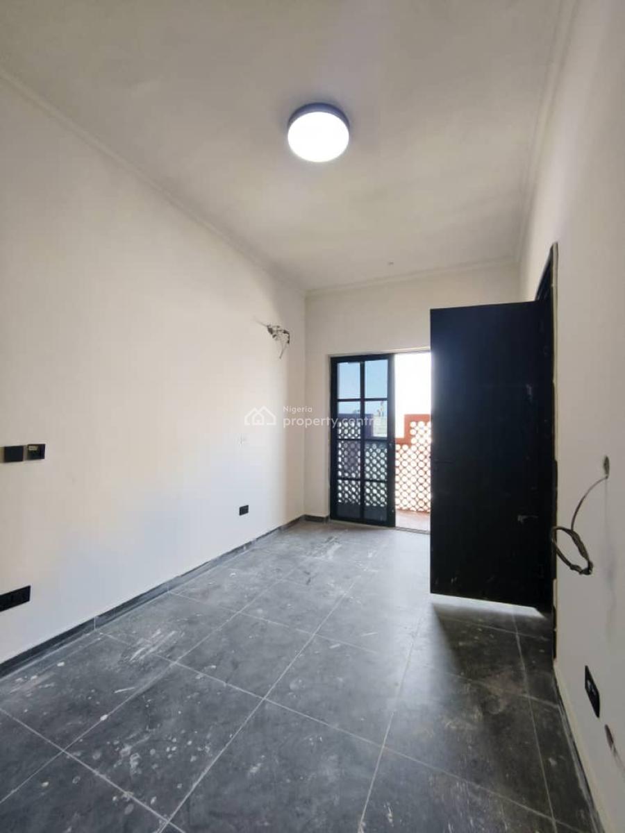 Serviced 1&3 Bedrooms Flats Upstairs with a Swimming Pool, Off Freedom Way Lekki, Lekki Phase 1, Lekki, Lagos, Flat / Apartment for Sale