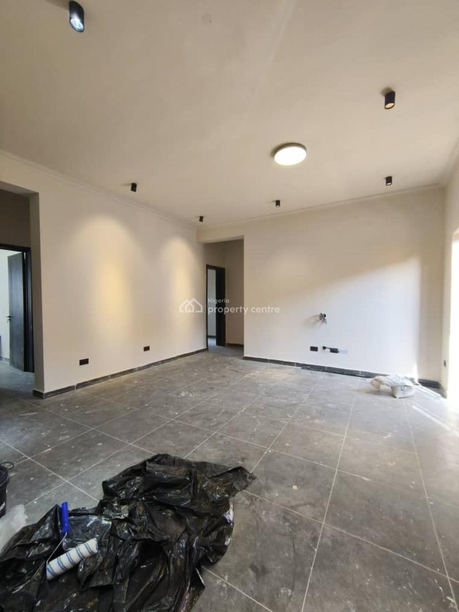 Serviced 1&3 Bedrooms Flats Upstairs with a Swimming Pool, Off Freedom Way Lekki, Lekki Phase 1, Lekki, Lagos, Flat / Apartment for Sale