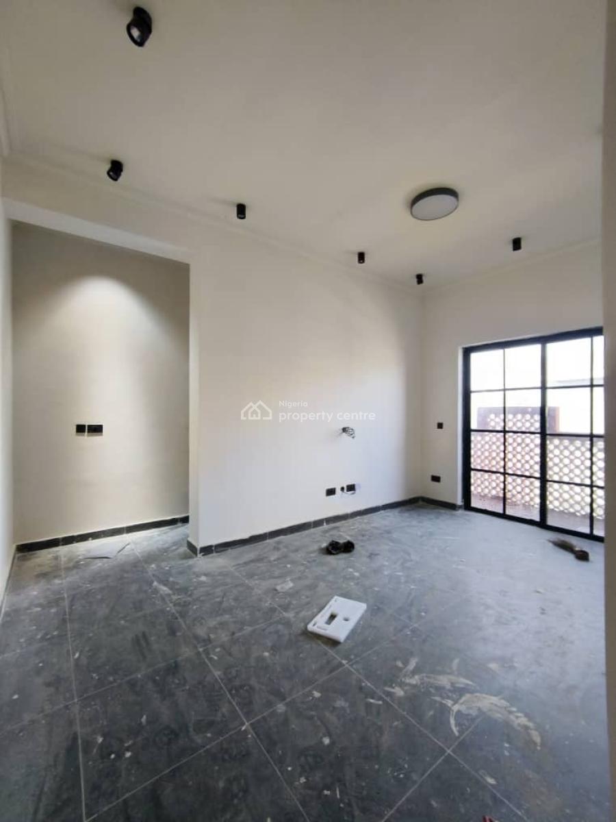 Serviced 1&3 Bedrooms Flats Upstairs with a Swimming Pool, Off Freedom Way Lekki, Lekki Phase 1, Lekki, Lagos, Flat / Apartment for Sale