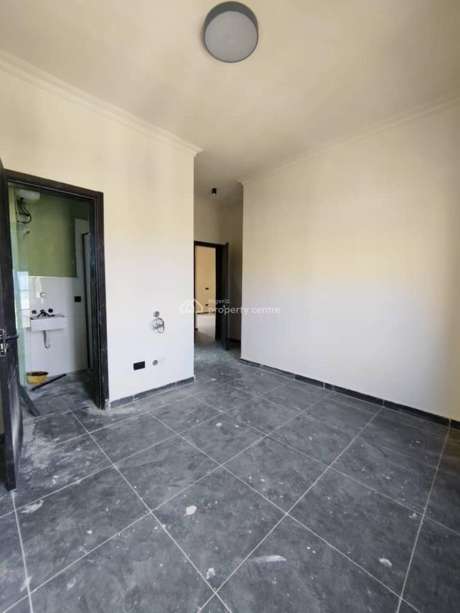 Serviced 1&3 Bedrooms Flats Upstairs with a Swimming Pool, Off Freedom Way Lekki, Lekki Phase 1, Lekki, Lagos, Flat / Apartment for Sale