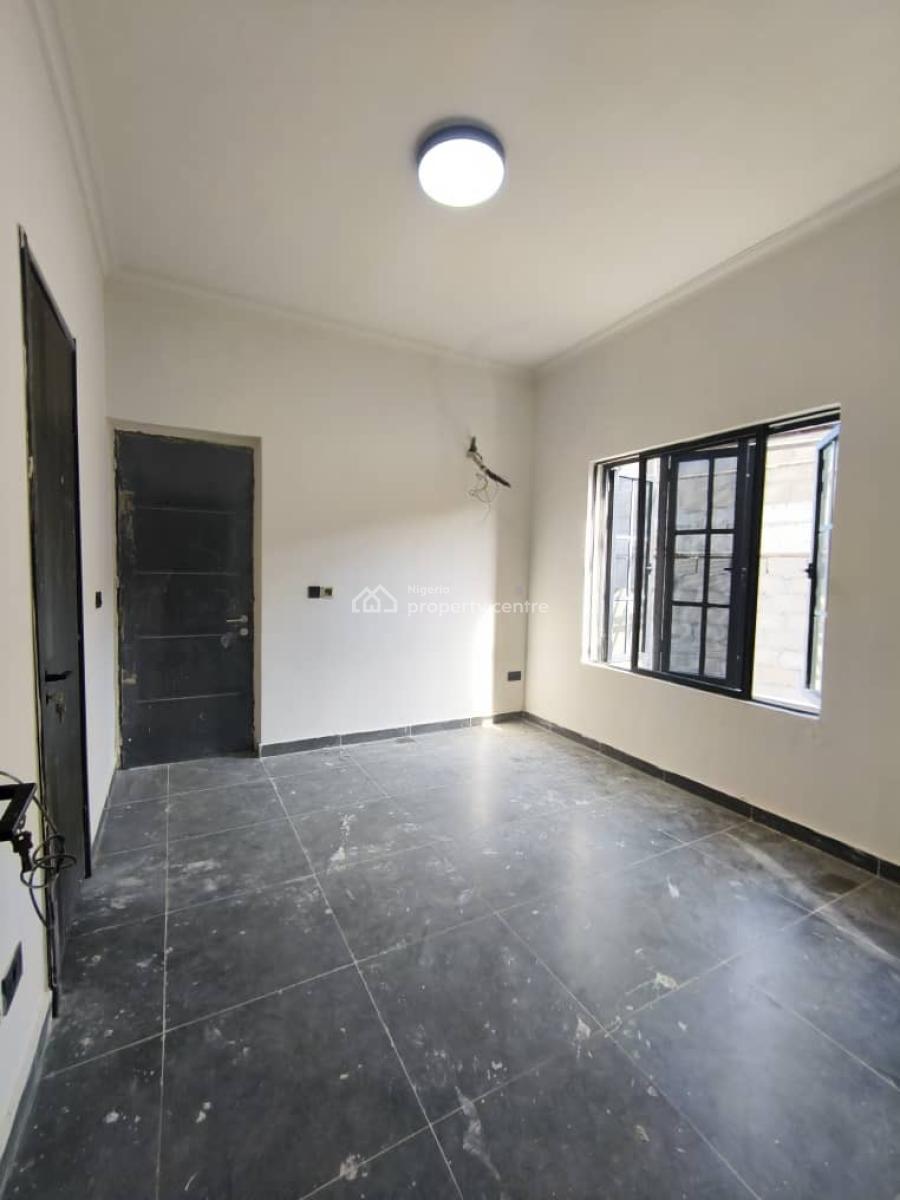 Serviced 1&3 Bedrooms Flats Upstairs with a Swimming Pool, Off Freedom Way Lekki, Lekki Phase 1, Lekki, Lagos, Flat / Apartment for Sale