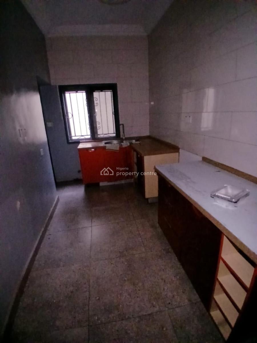 3bedroom Apartment, Lekki Phase 1, Lekki, Lagos, Flat / Apartment for Rent