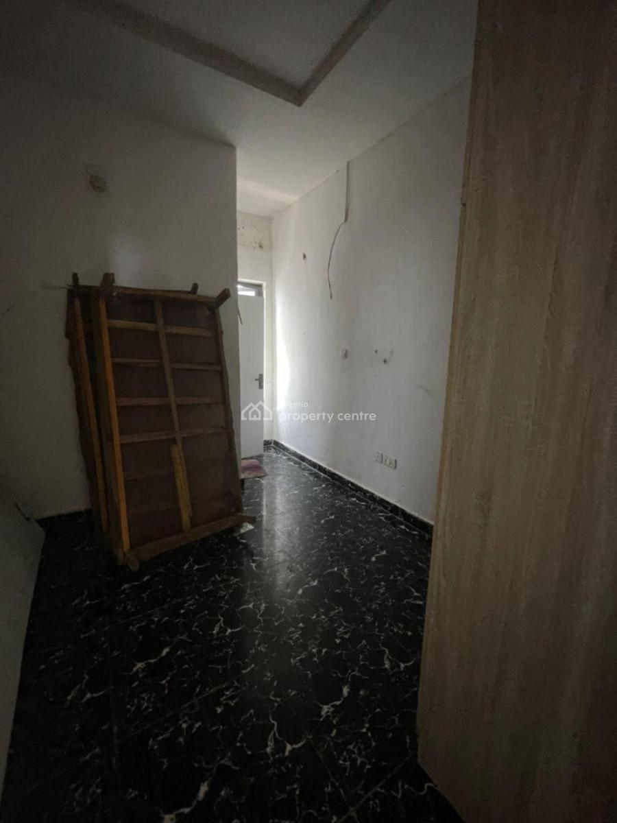 Distress 4bedroom Duplex, Ikota, Lekki, Lagos, Terraced Duplex for Sale