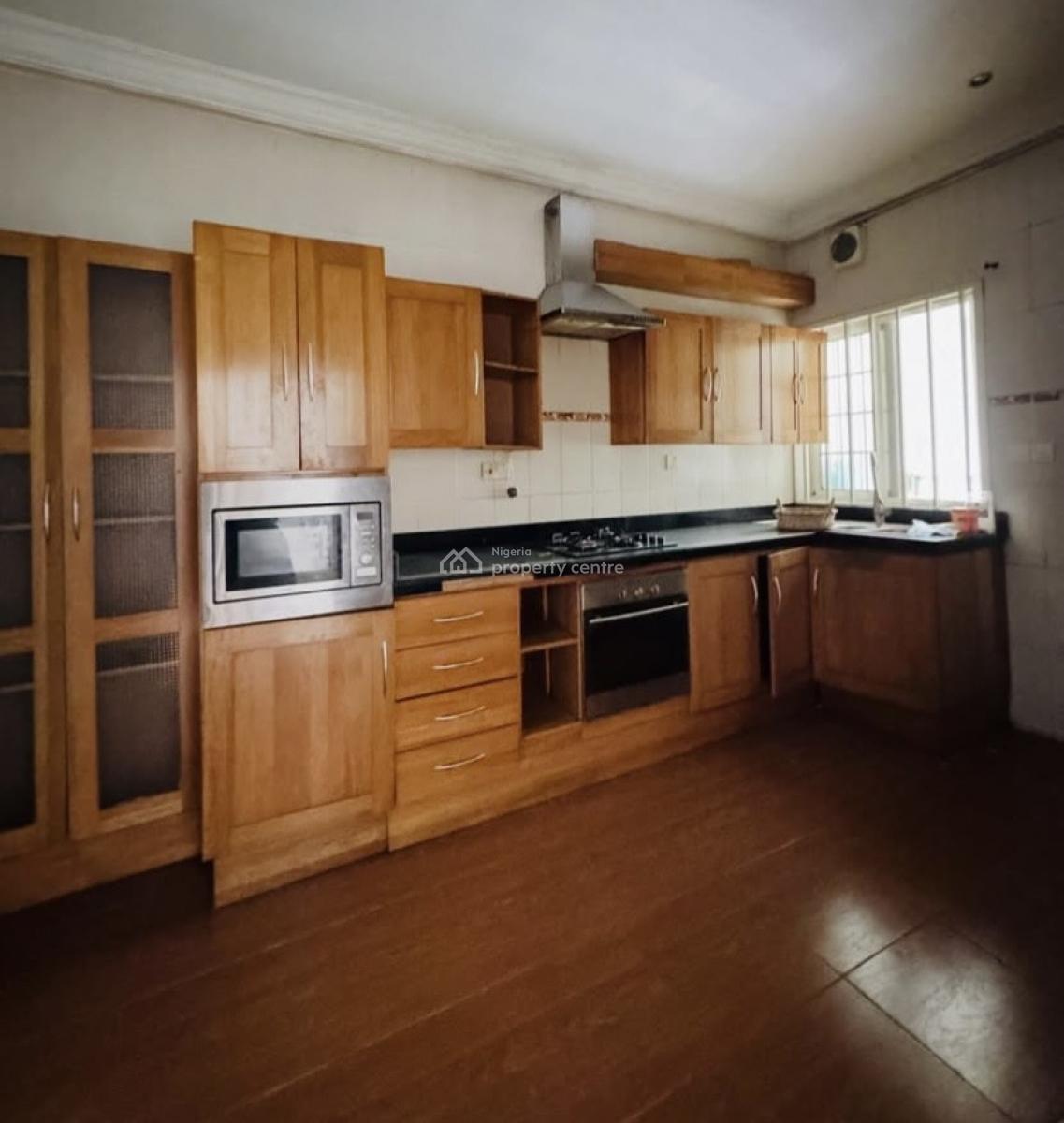 *well Built Three Bedroom Apartment with Bq, Banana Island Ikoyi, Banana Island, Ikoyi, Lagos, Flat / Apartment for Rent