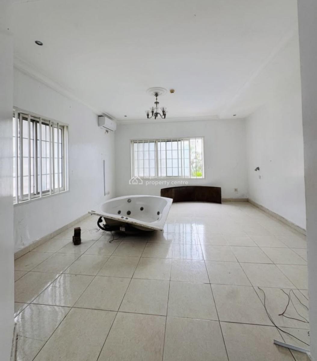 *well Built Three Bedroom Apartment with Bq, Banana Island Ikoyi, Banana Island, Ikoyi, Lagos, Flat / Apartment for Rent