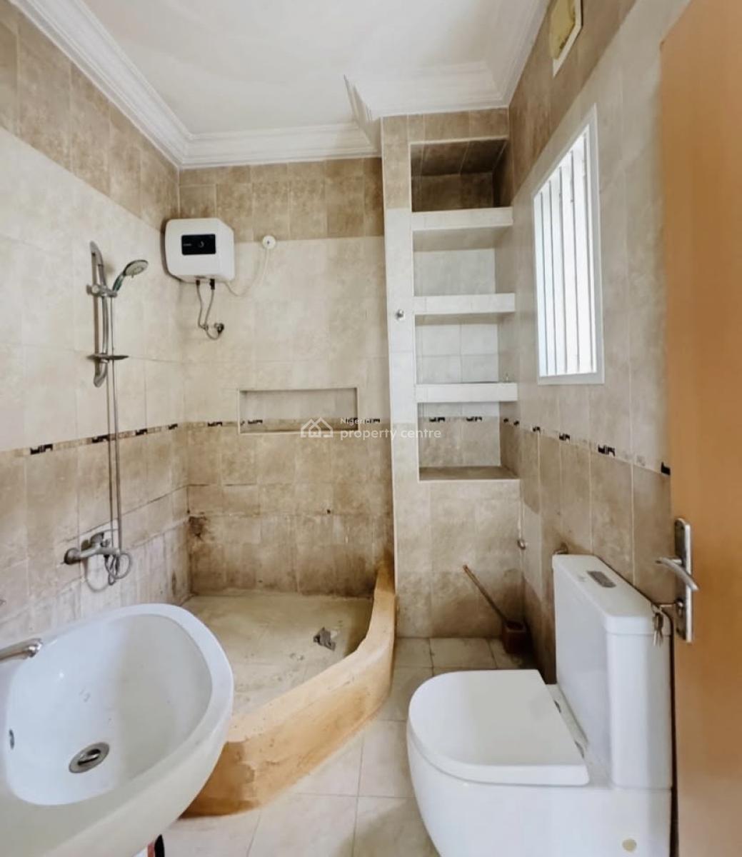 *well Built Three Bedroom Apartment with Bq, Banana Island Ikoyi, Banana Island, Ikoyi, Lagos, Flat / Apartment for Rent