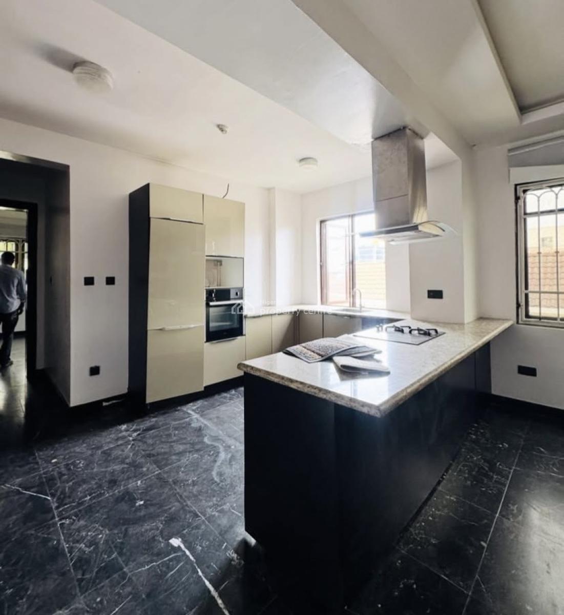 *well Built Two Bedroom Apartment, Banana Island Ikoyi, Banana Island, Ikoyi, Lagos, Flat / Apartment for Rent