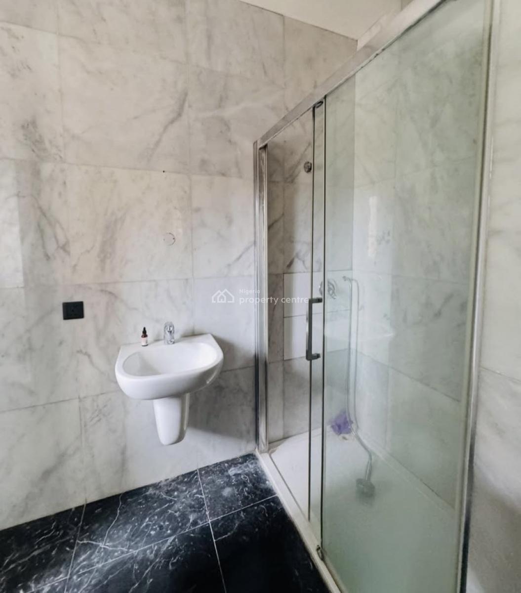 *well Built Two Bedroom Apartment, Banana Island Ikoyi, Banana Island, Ikoyi, Lagos, Flat / Apartment for Rent