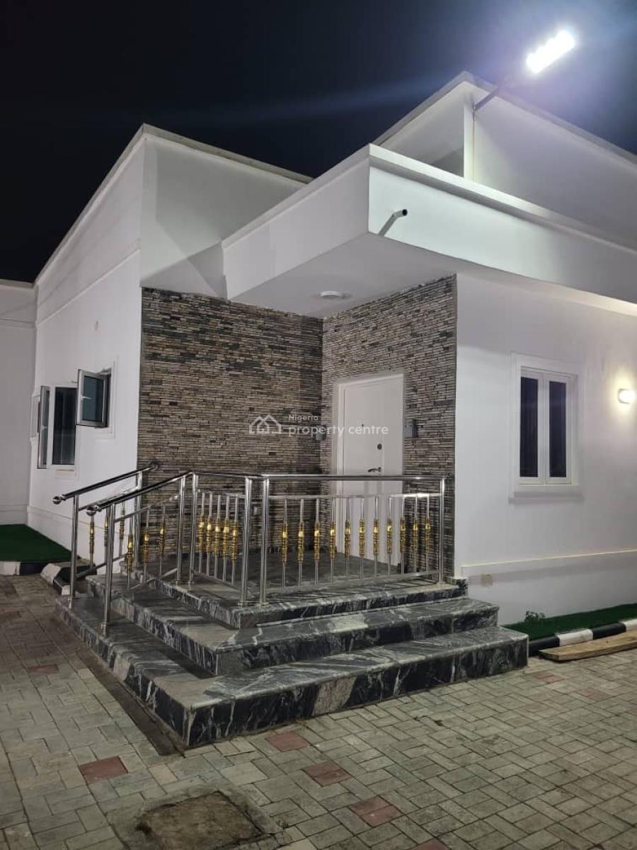 Luxury & Well Furnished 4 Bedroom Bedroom Bungalow, Light City Estate Airport Road, Sabon Lugbe, Lugbe District, Abuja, Detached Bungalow for Sale