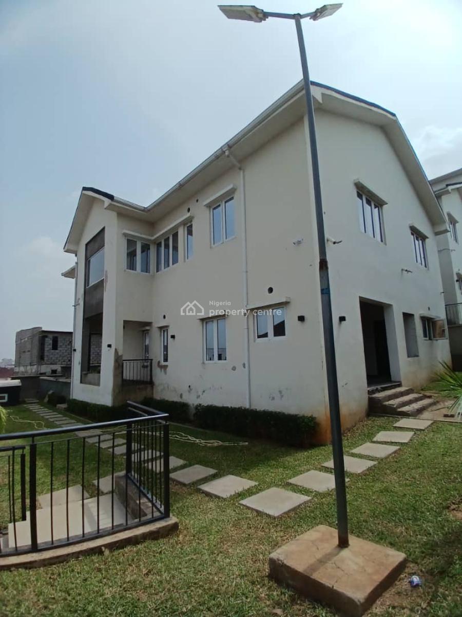 Tastefully Finished 4 Bedroom Semi Detached Duplex with a Room Bq, Guzape District, Abuja, Semi-detached Duplex for Rent