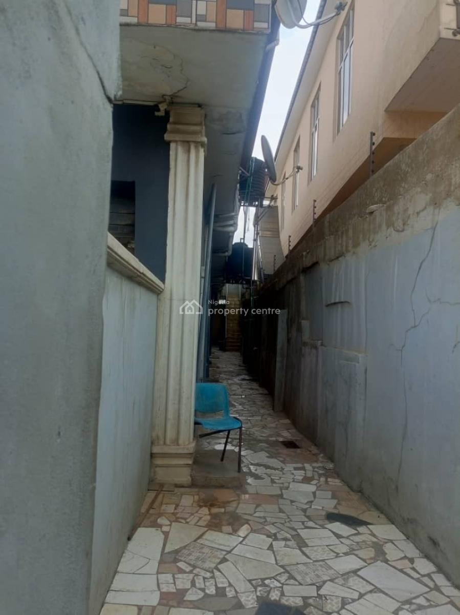 Building, Olufemi Street Surulere Lagos, Surulere, Lagos, Block of Flats for Sale