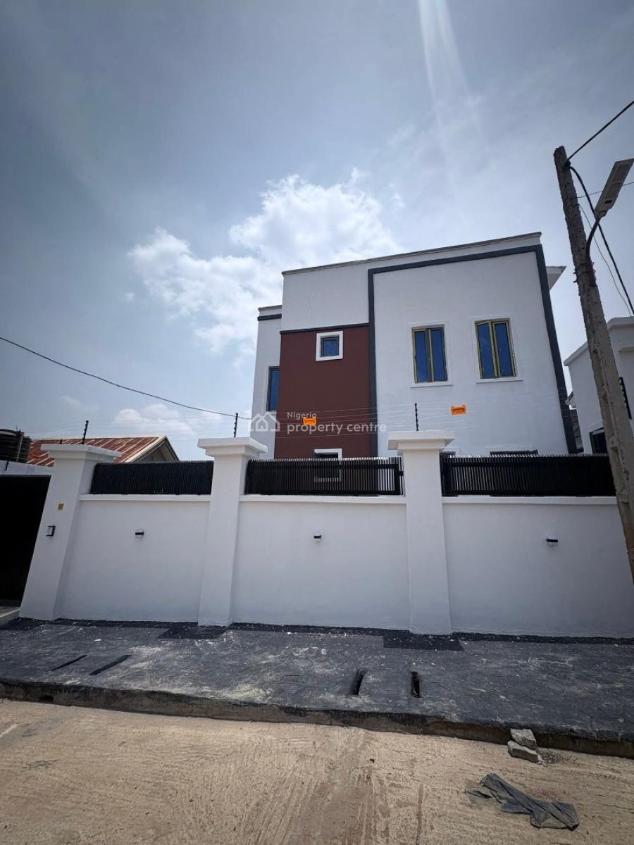 2 Bedroom Apartment with Modern  Facilities, Shobande/palace Area, Akala Estate, Akobo Ibadan., Ibadan, Oyo, House for Rent