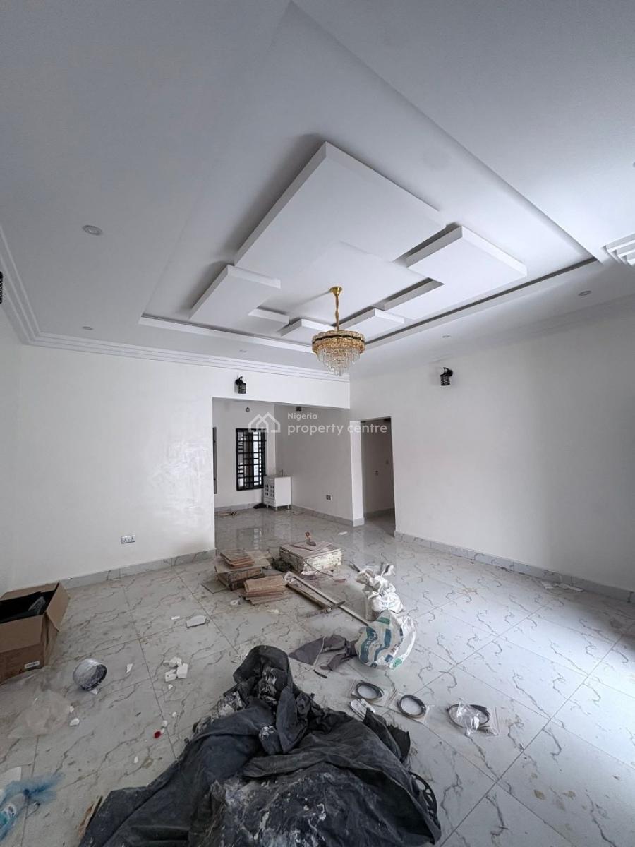 2 Bedroom Apartment with Modern  Facilities, Shobande/palace Area, Akala Estate, Akobo Ibadan., Ibadan, Oyo, House for Rent